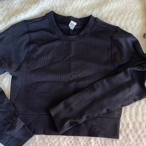 LONG SLEEVE CROPPED WORKOUT TOP